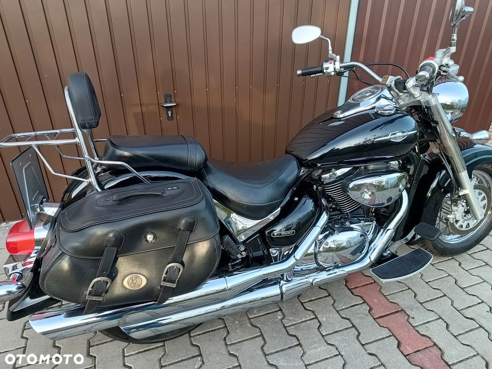 Suzuki Intruder - 7