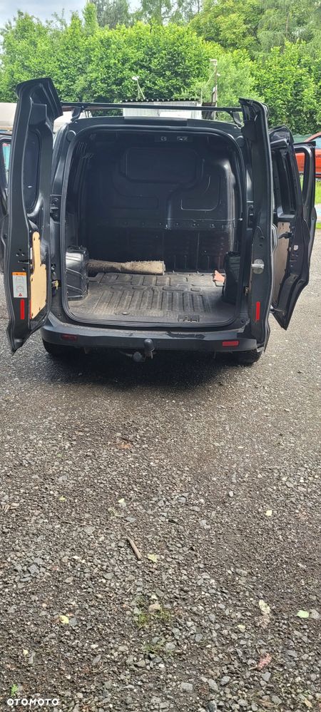 Ford Transit Courier - 7
