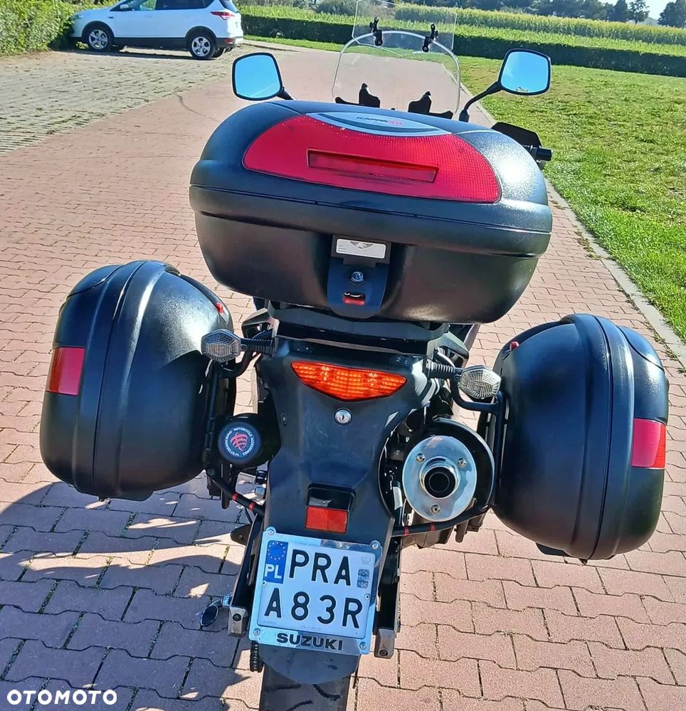 Suzuki V-STROM - 8