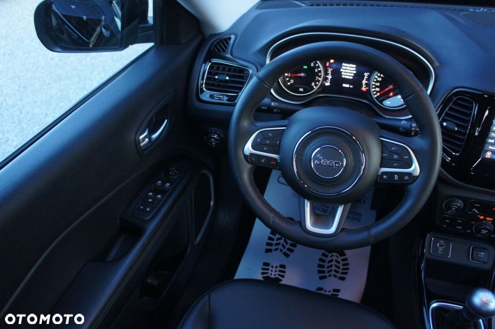 Jeep Compass - 10