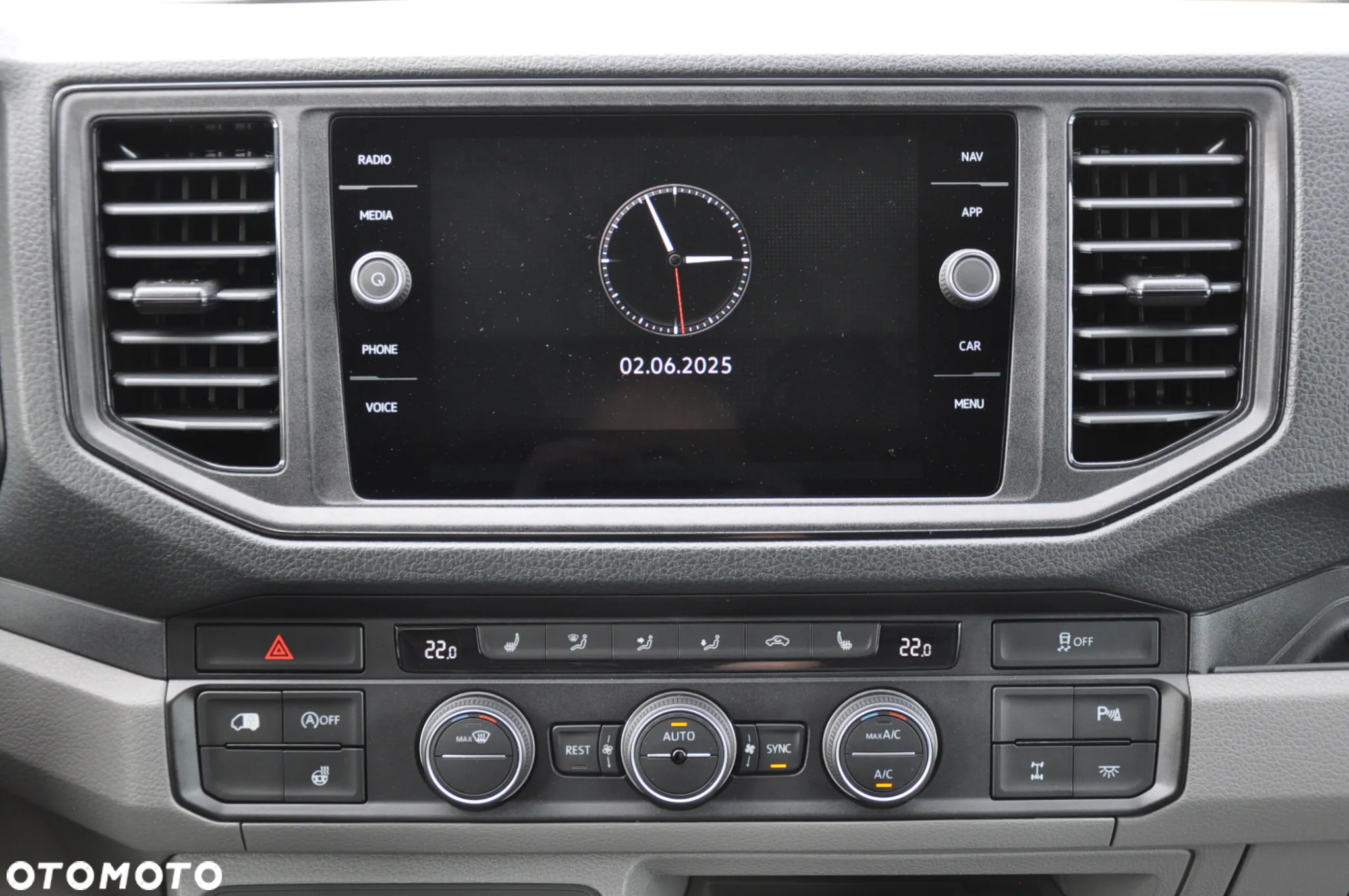 Volkswagen CRAFTER 2.0 TDI Furgon 4Motion AUTOMAT 8-G Na Gwarancji Bezwypadkowy I Właściciel Krajowy Mały Przebieg - 23