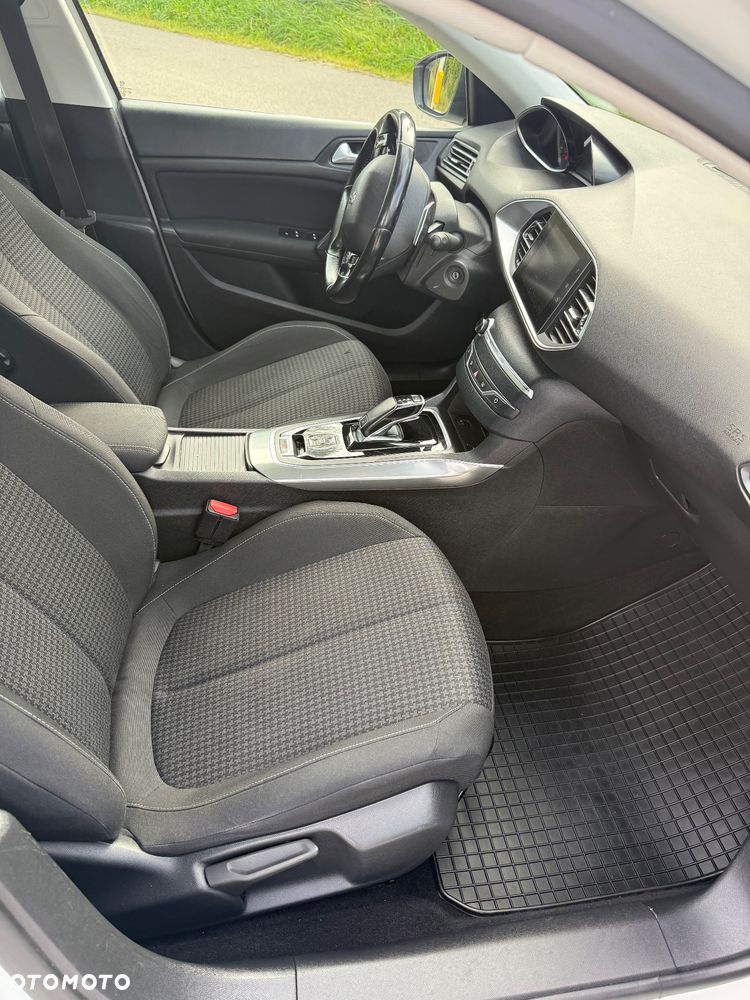 Peugeot 308 - 17