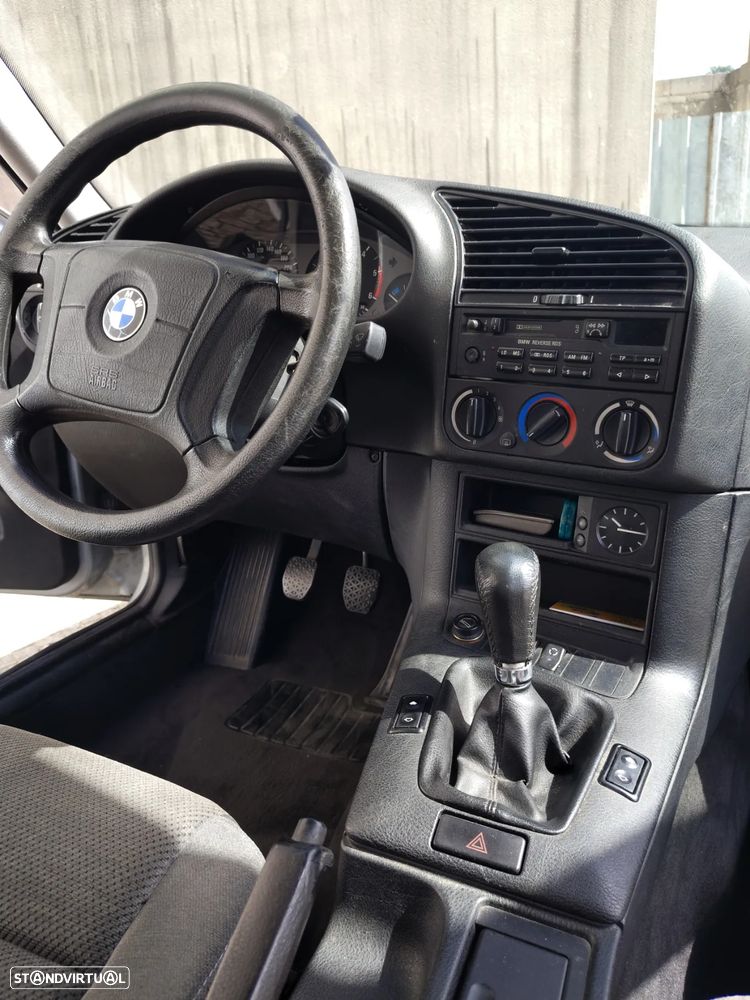 BMW 318 tds Touring - 17