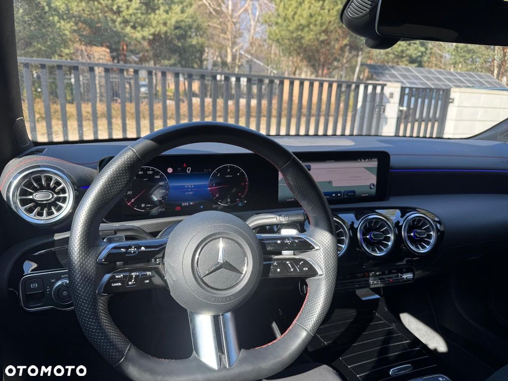 Mercedes-Benz CLA 200 d 8G-DCT AMG Line - 10