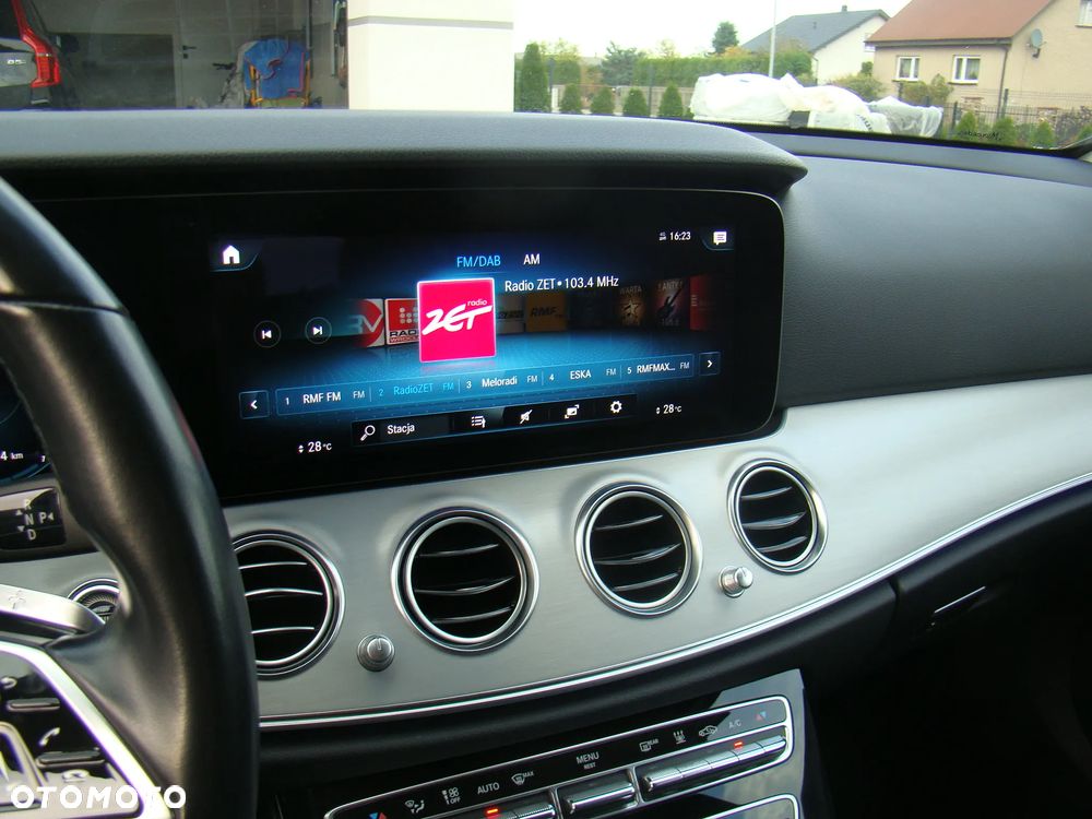Mercedes-Benz Klasa E 300 de 9G-TRONIC Avantgarde - 25