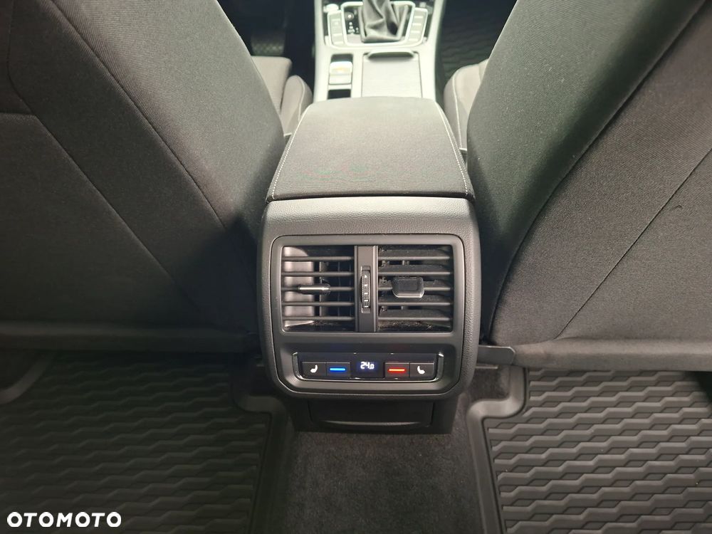 Volkswagen Arteon 2.0 TSI Essence DSG - 12