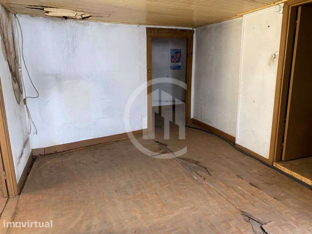 Moradia T2 de 3 pisos em Alcongosta - Oportunidade para criar a cas... - Grande imagem: 3/15