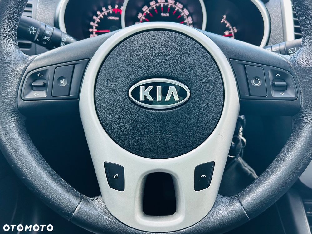 Kia Venga 1.6 L - 23