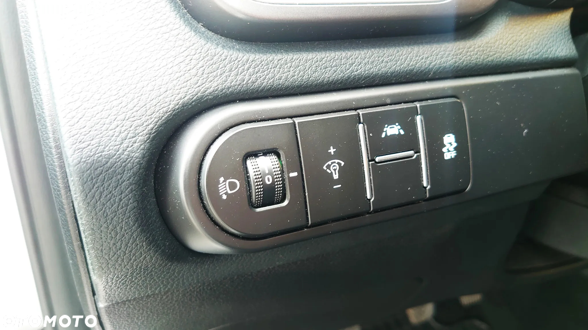 Kia Ceed 1.4 L - 19