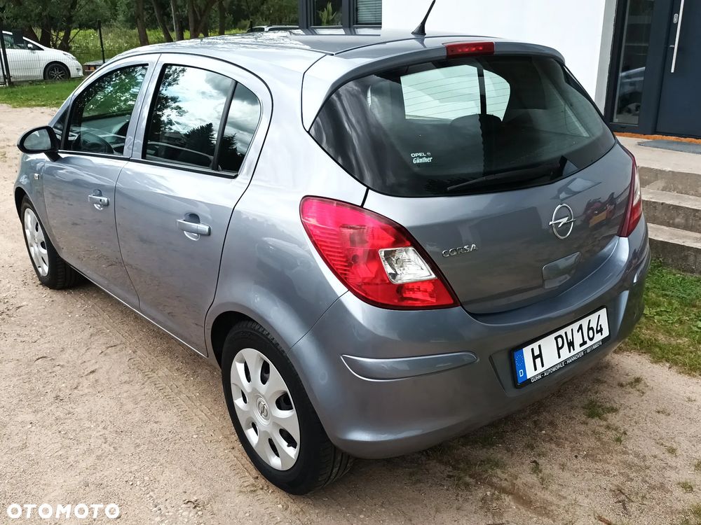 Opel Corsa 1.2 16V Essentia - 18