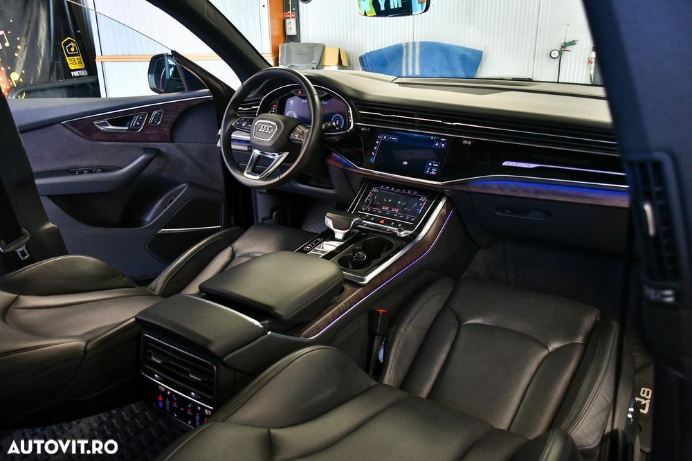 Audi Q8 3.0 55 TFSI quattro Tiptronic MHEV - 6