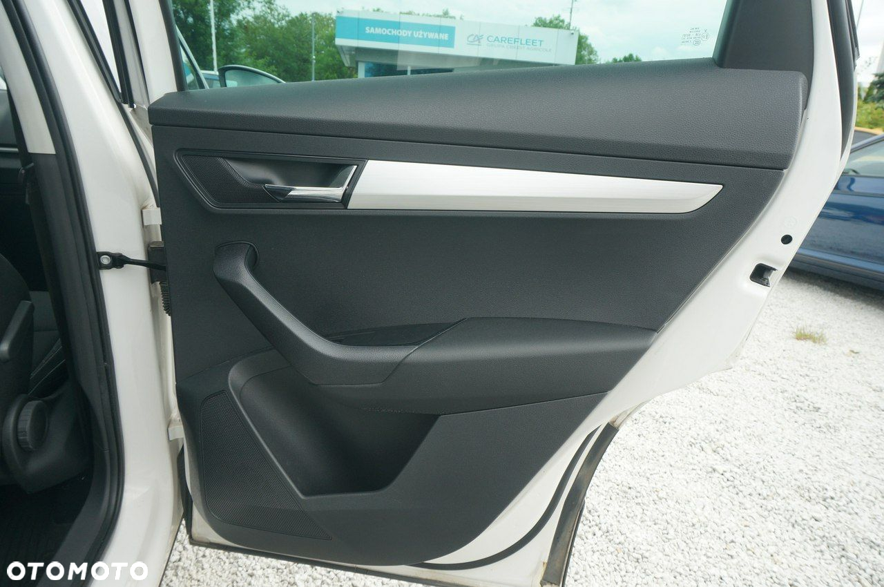 Skoda Karoq 1.5 TSI ACT 4x2 Ambition DSG - 29