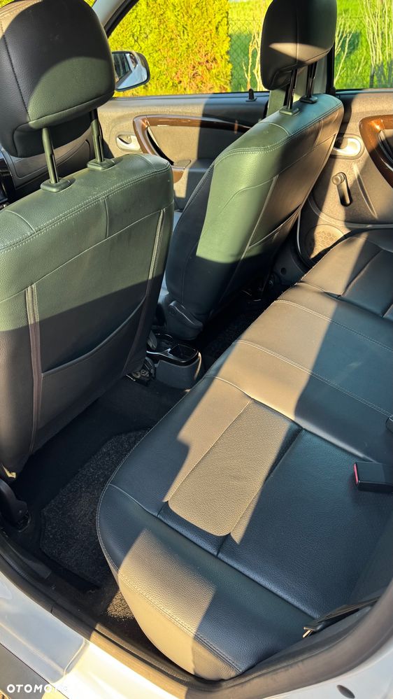 Dacia Duster 1.6 Laureate 4x4 - 14