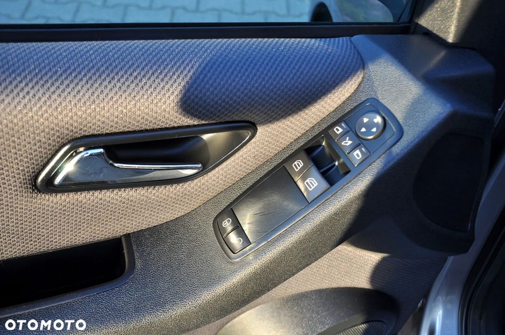 Mercedes-Benz Klasa A 160 BlueEFFICIENCY Elegance Special Edition - 37