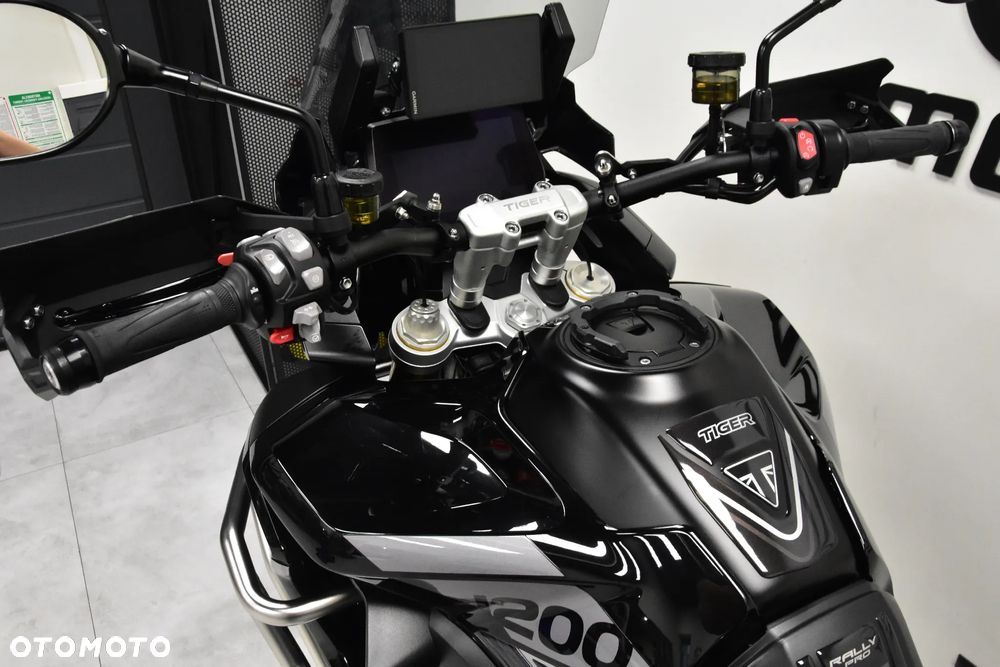 Triumph Tiger - 16