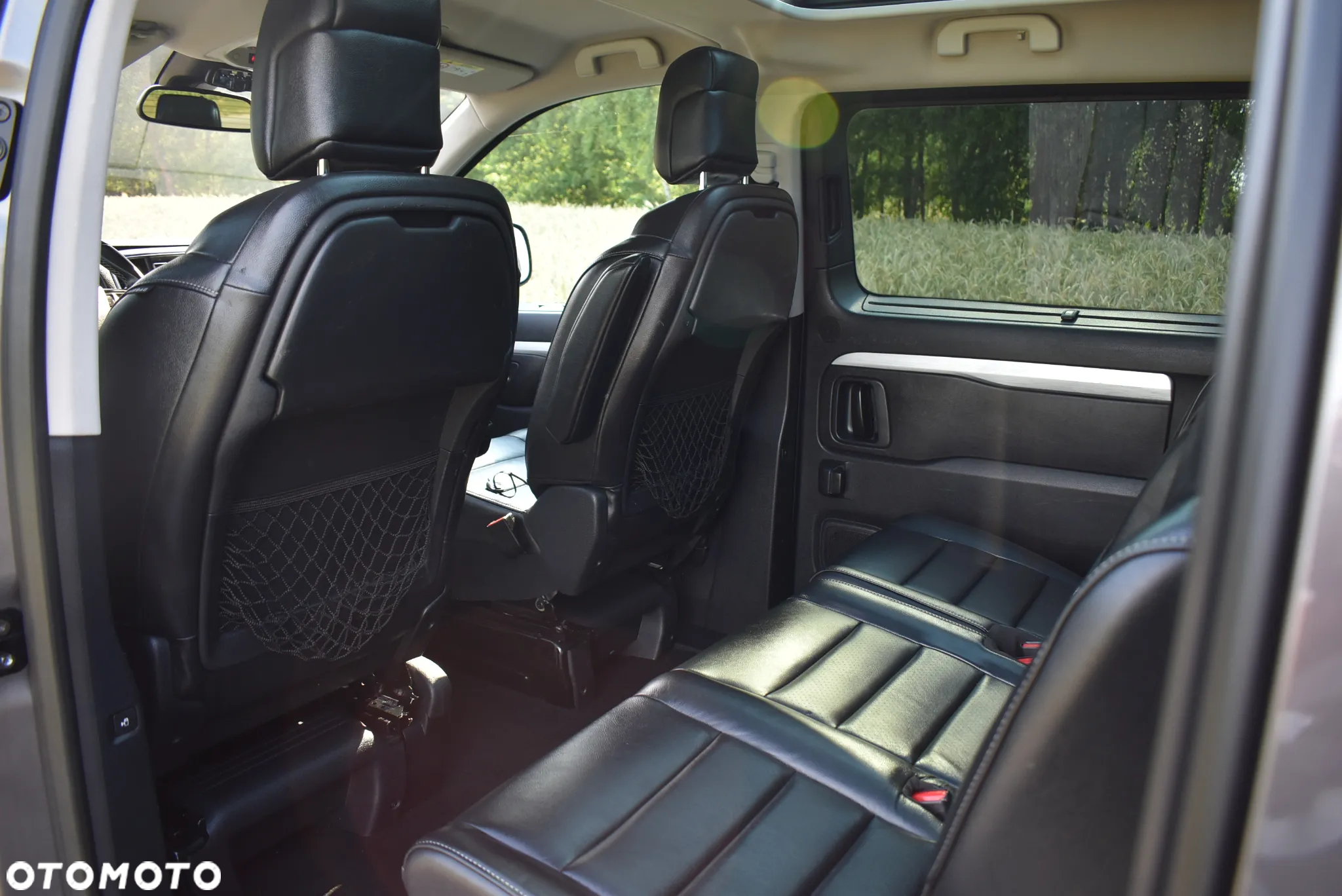 Peugeot Traveller 2.0 BlueHDi Standard Business Vip - 23