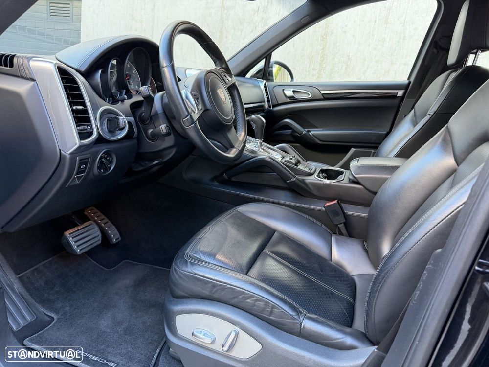 Porsche Cayenne S - 10