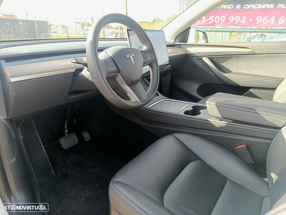 Tesla Model Y Long Range Dual Motor AWD - 7