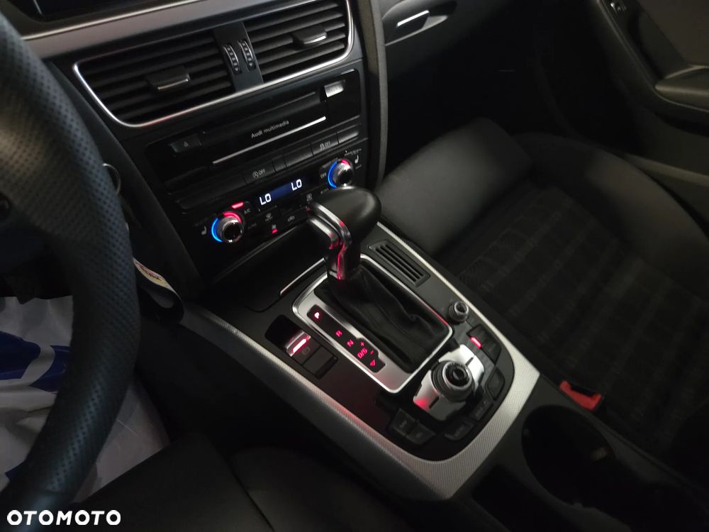 Audi A4 Avant 2.0 TDI DPF quattro S tronic S line Sportpaket - 9