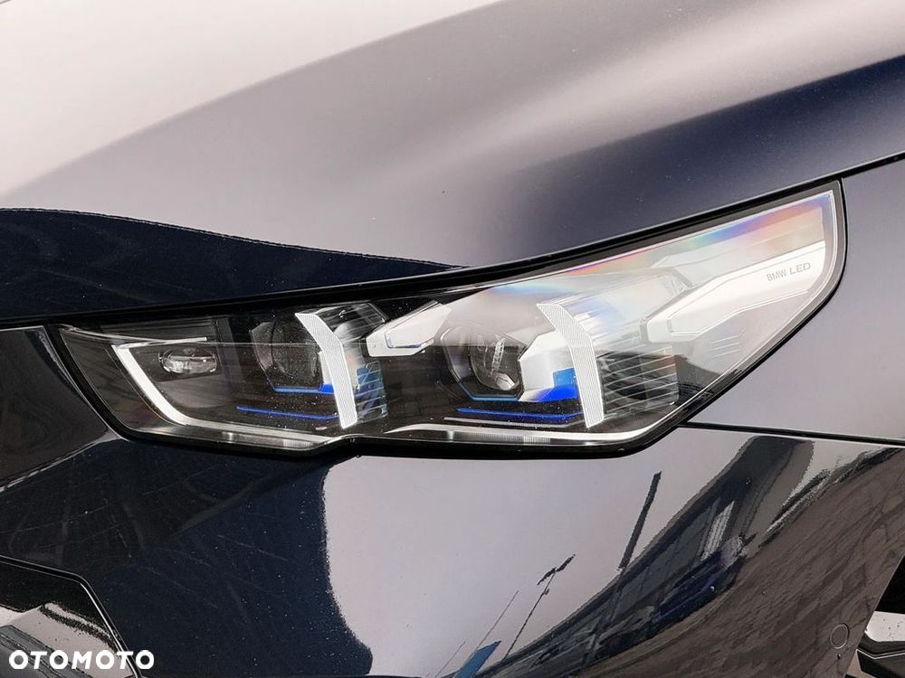 BMW Seria 5 520d xDrive mHEV - 40