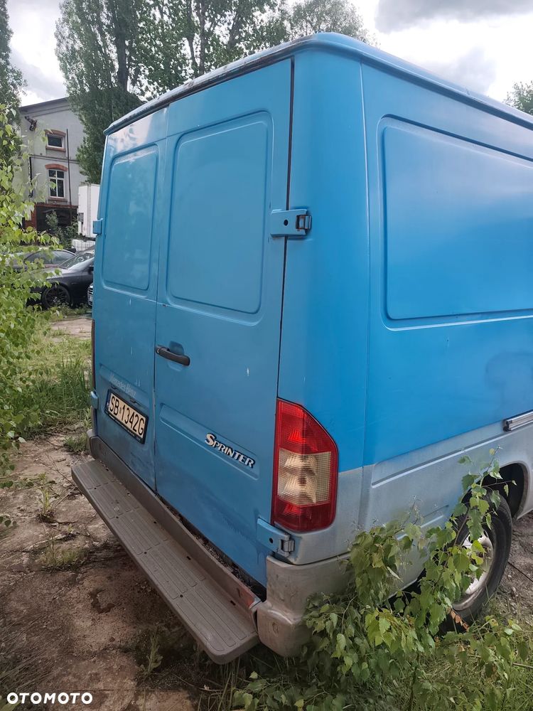 Mercedes-Benz Sprinter - 2