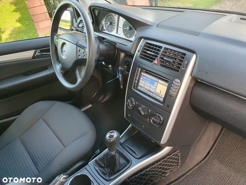 Mercedes-Benz Klasa B 150 BlueEFFICIENCY - 33