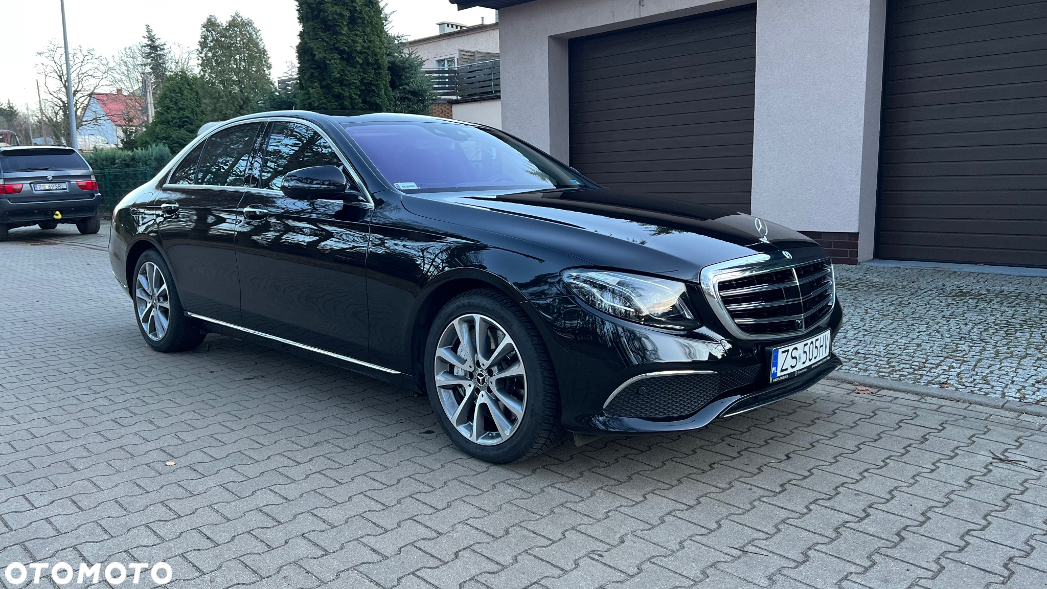 Mercedes-Benz Klasa E 400 4-Matic 9G-TRONIC - 11