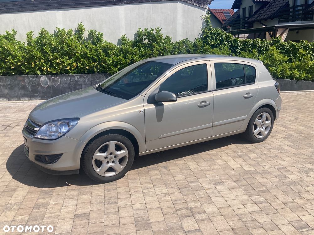 Opel Astra 1.6 Catch me now - 1