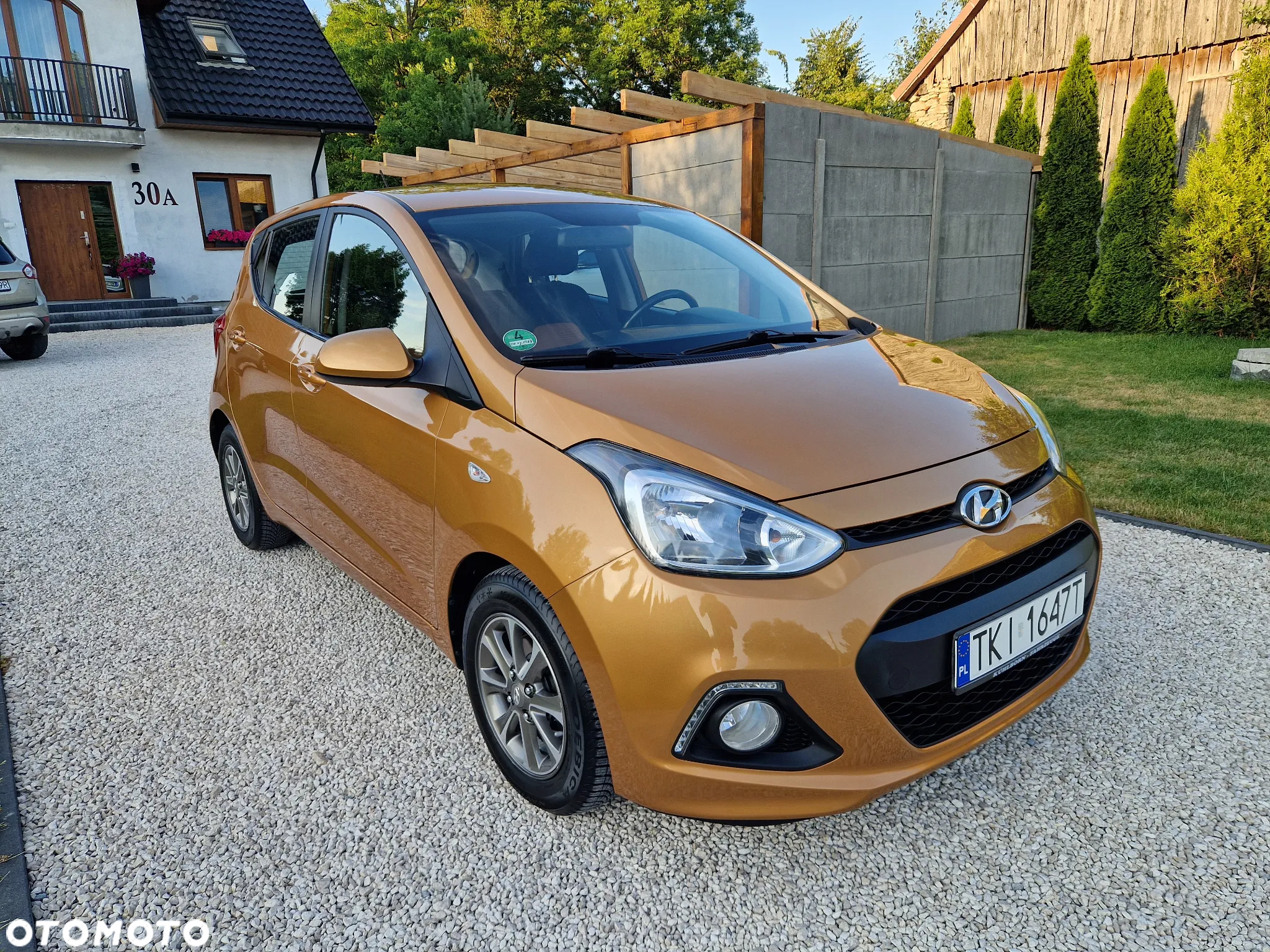 Hyundai i10 1.0 Fifa World Cup Edition - 12