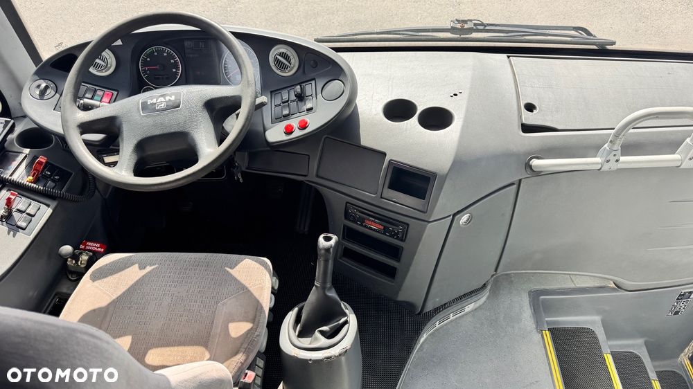 MAN REGIO / Euro 4 /63miejsca/ mały przebieg/ CENA:78000zł Netto - 9