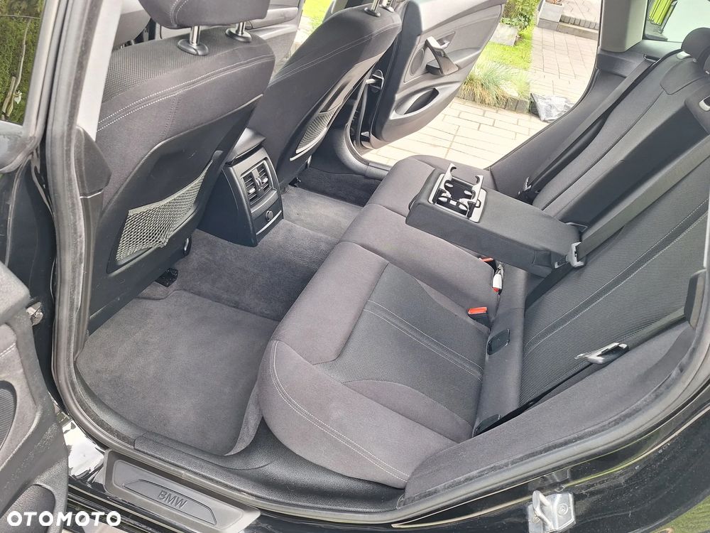 BMW 3GT 318d Luxury Line - 24