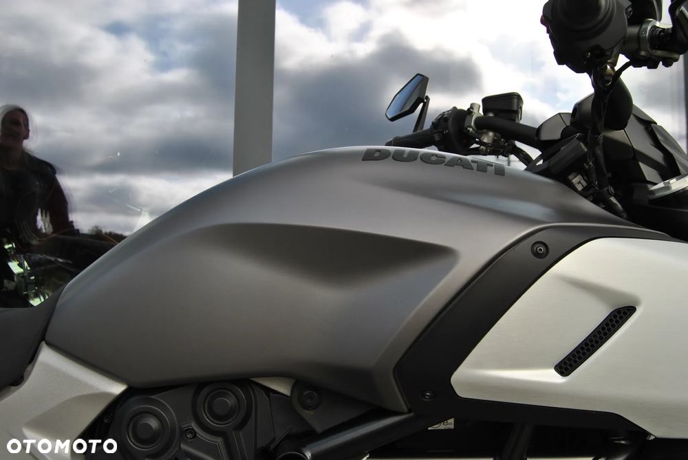 Ducati Diavel - 17