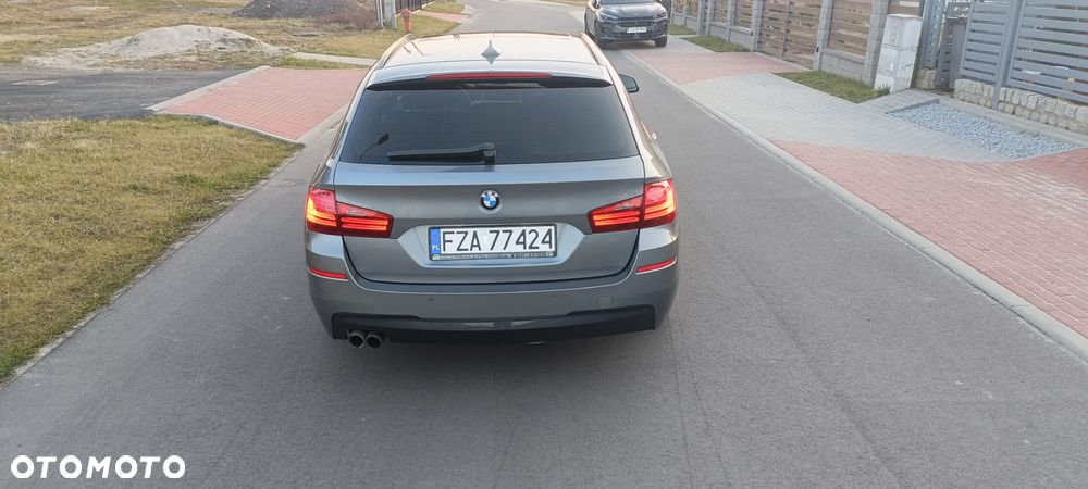 BMW Seria 5 520d xDrive - 14