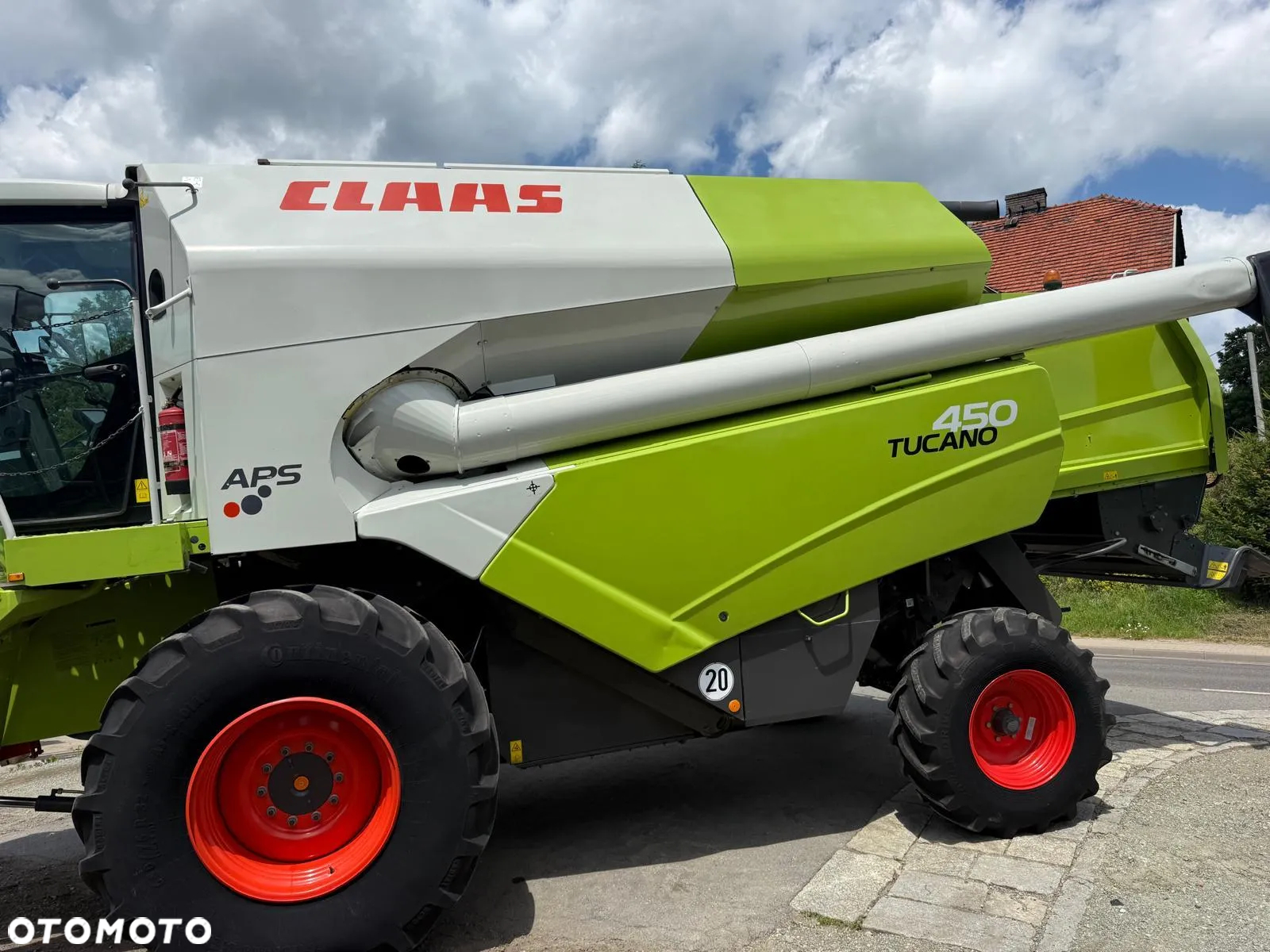 Claas Tucano 450 - 8