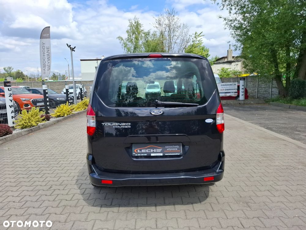 Ford Tourneo Courier 1.5 TDCi Trend - 29