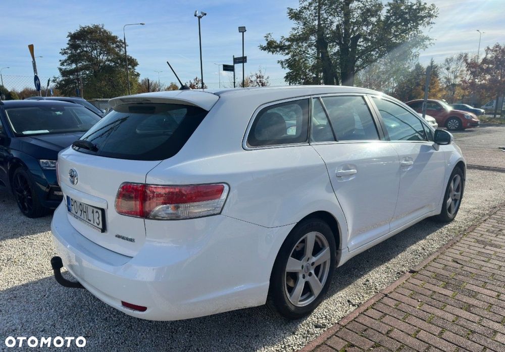 Toyota Avensis - 4