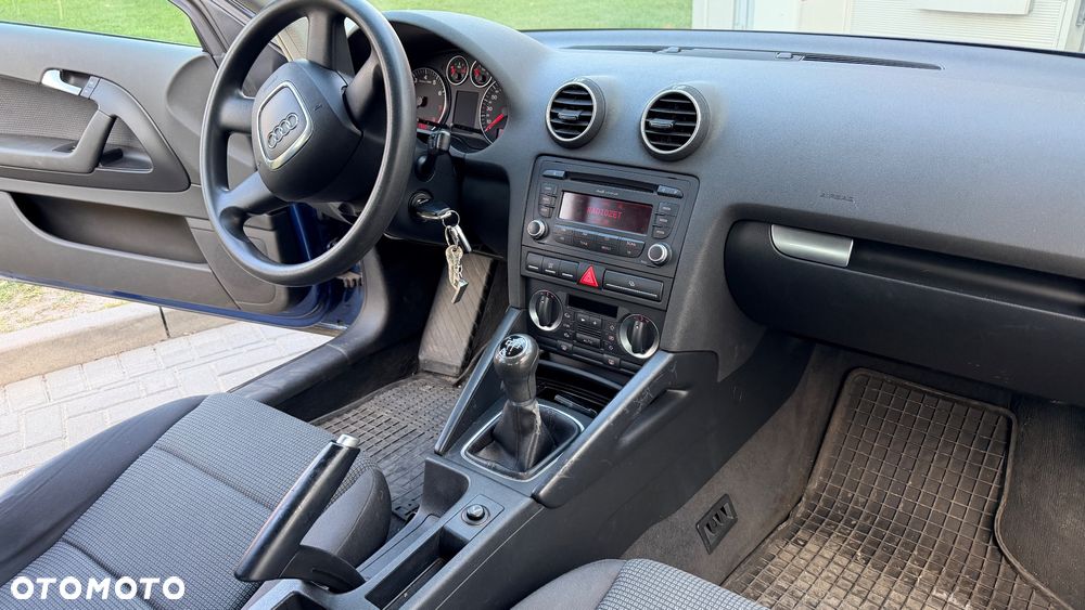 Audi A3 3-drzwiowe 1.6 Ambition - 11