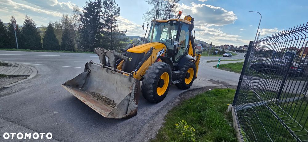 JCB 4CX - 9