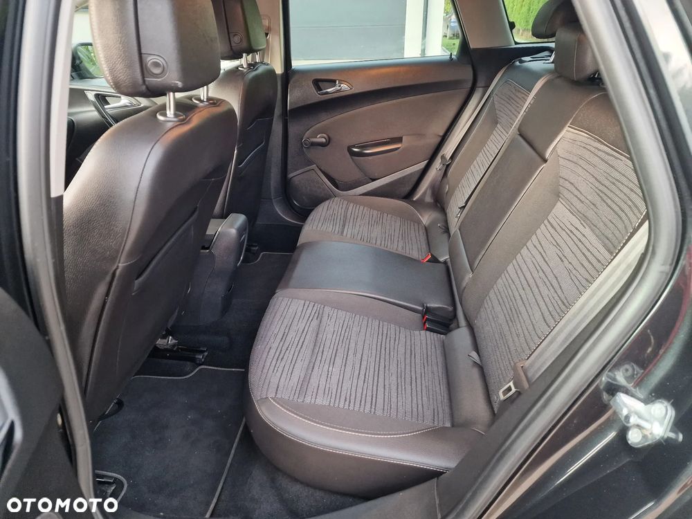Opel Astra - 16