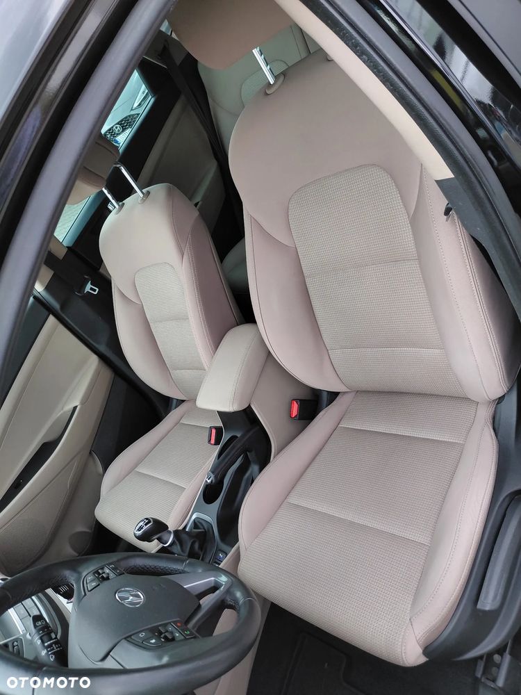Hyundai Tucson 1.6 GDI BlueDrive Style 2WD - 9