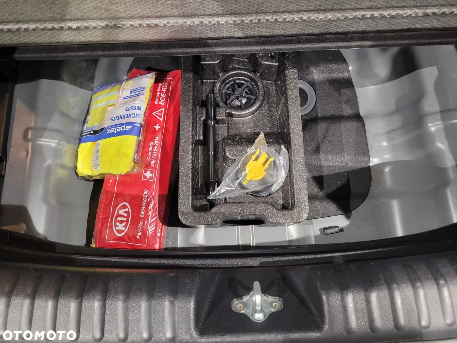 Kia XCeed 1.5 T-GDI L Business Line - 15