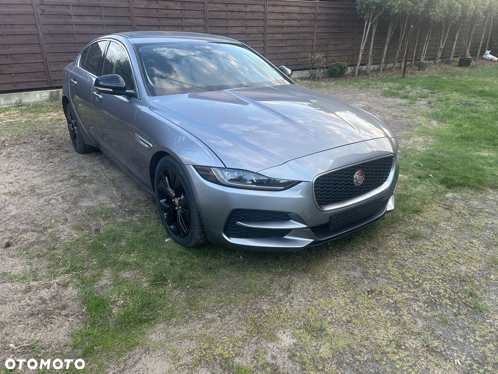 Jaguar XE 20d Prestige - 1