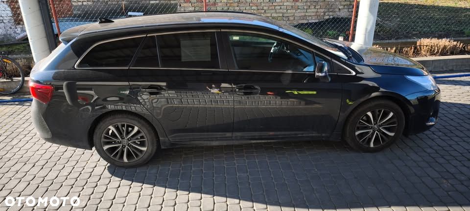 Toyota Avensis 2.0 D-4D Prestige - 1