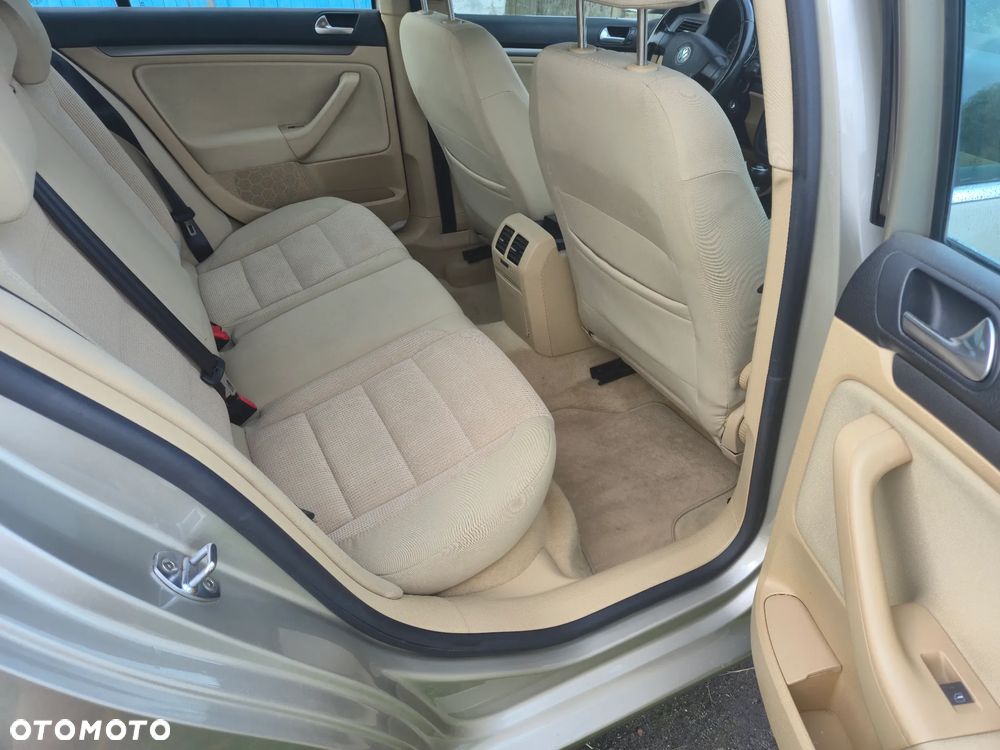 Volkswagen Golf V 1.6 Comfortline - 10