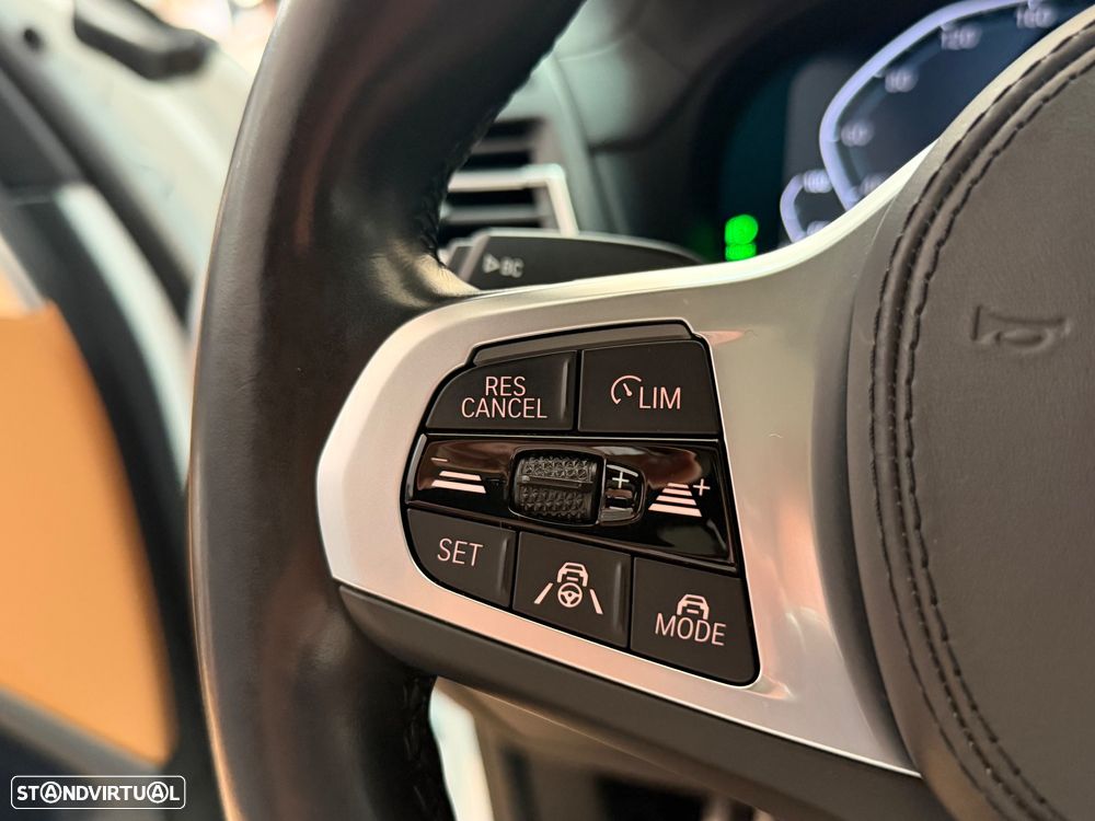 BMW iX3 M Sport Impressive - 11