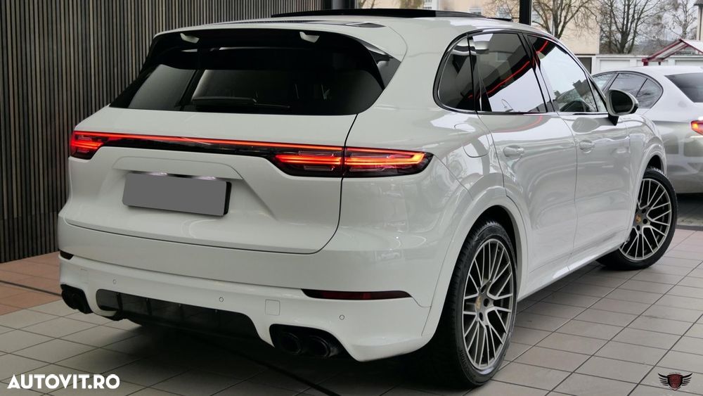 Porsche Cayenne Tiptronic S Platinum Edition - 8