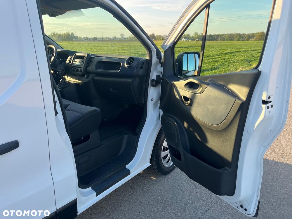 Opel Vivaro - 12
