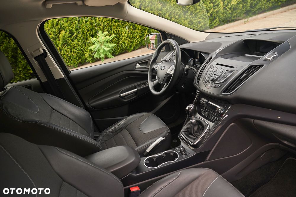 Ford Kuga - 33