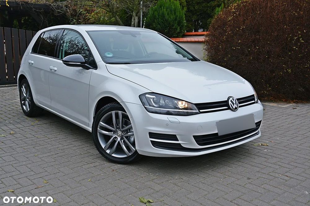 Volkswagen Golf - 5