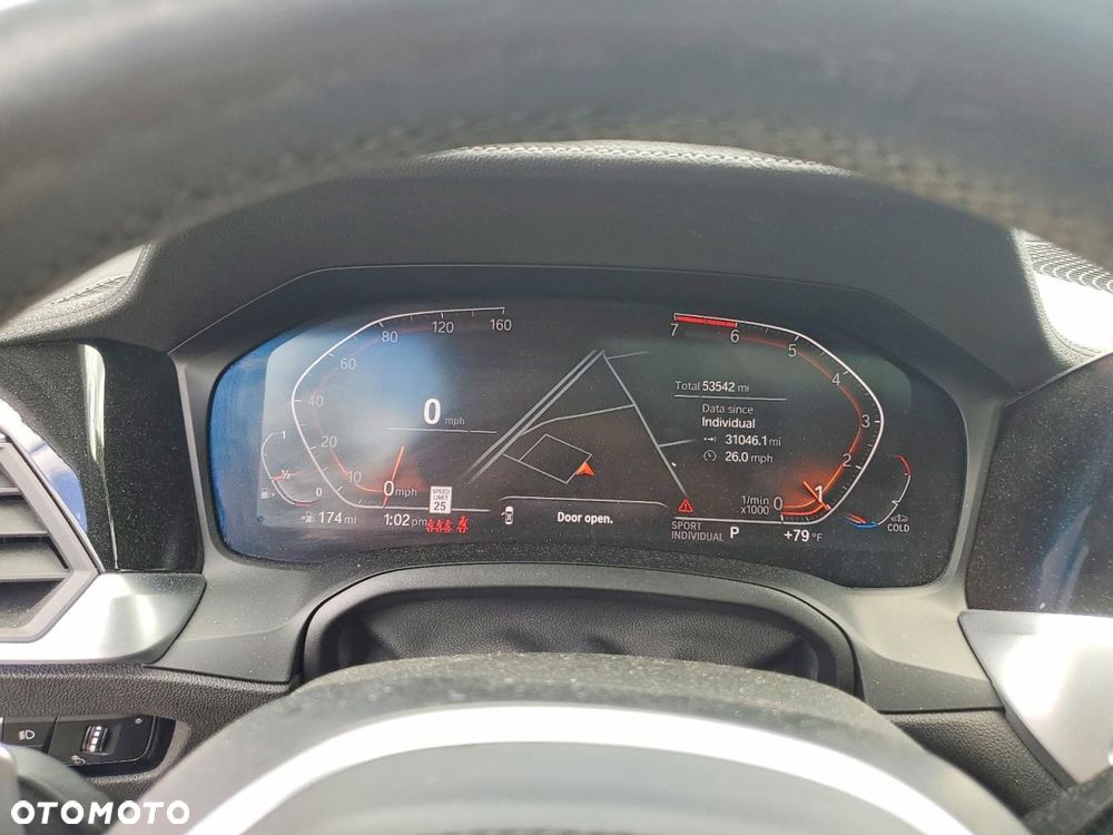 BMW Seria 3 330i xDrive M Sport - 9